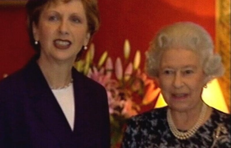 President McAleese &amp; Queen Elizabeth - First meeting in Ireland