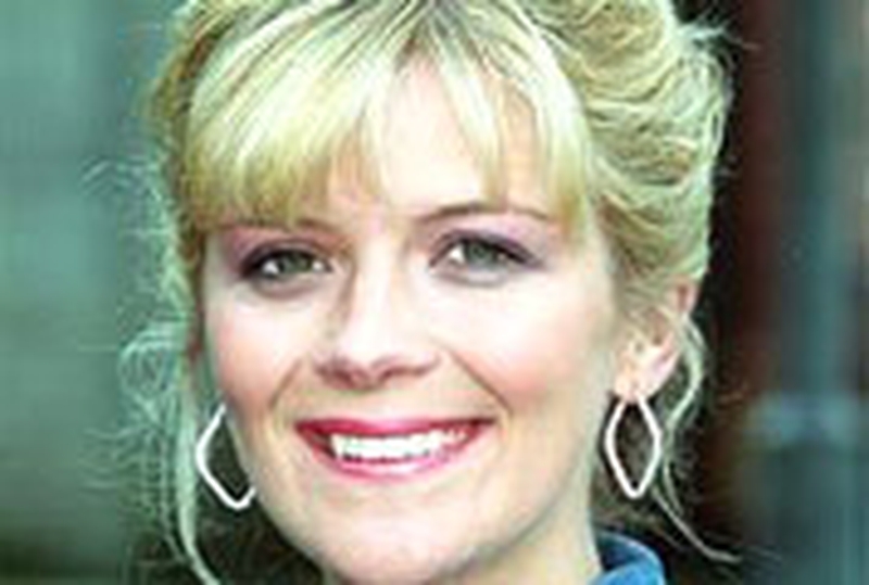 Danson - Married actor Robert Beck in a quiet ceremony