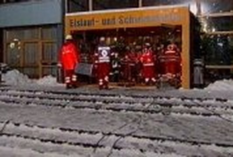 Germany - Five killed in ice rink roof collapse