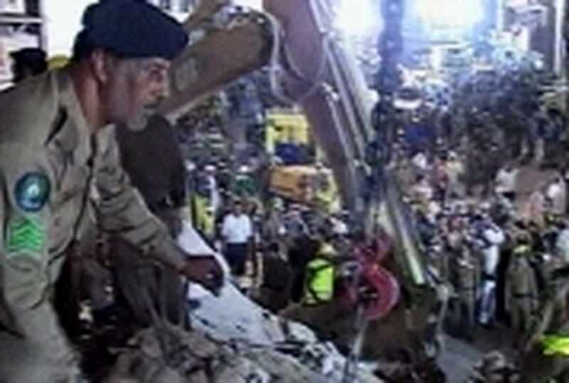 Mecca - 76 dead in hostel collapse