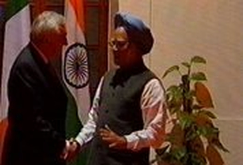 Bertie Ahern and Manmohan Singh - Hold bilateral trade talks