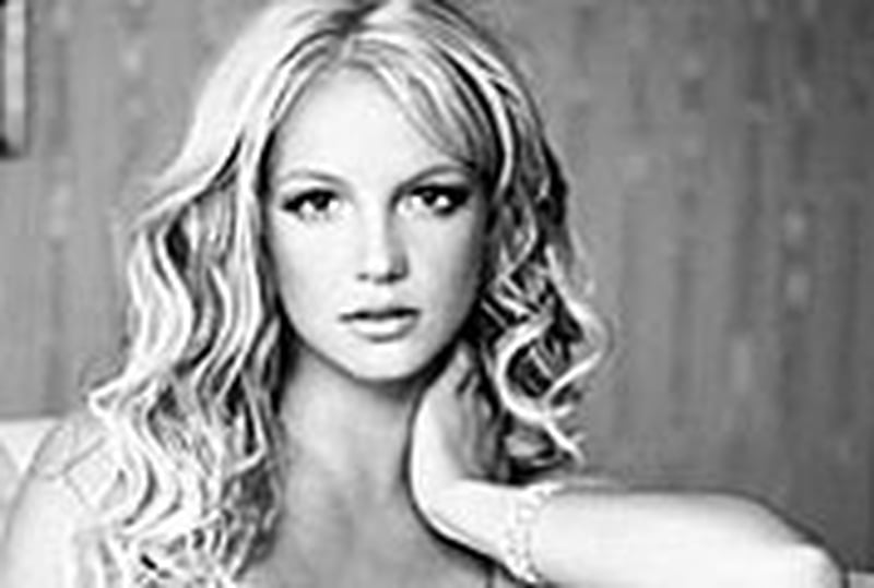 Spears - Says that she was terrified of paparazzi