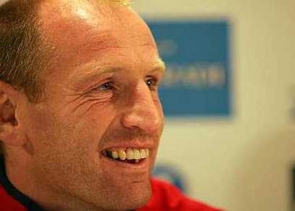 Wales head coach Gareth Jenkins has confirmed that Cardiff centre Jamie Robinson will play in place of Gareth Thomas