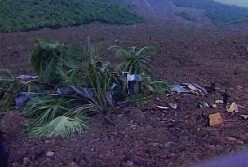 Guinsaugon - Landslide hits central village