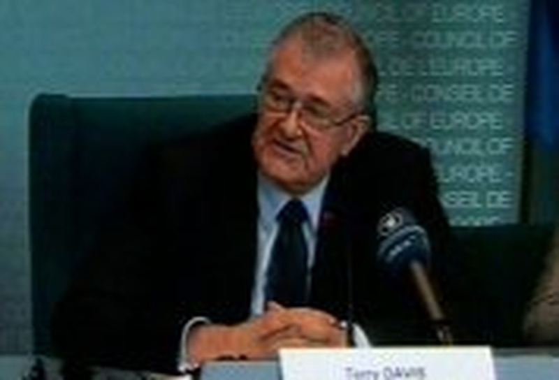Terry Davis - European controls criticised