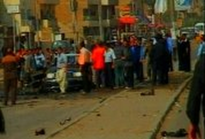 Baghdad - 25 killed in car bomb attack