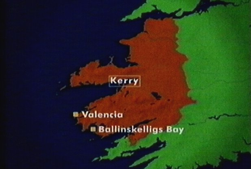 Co Kerry - Man sought after pier accident