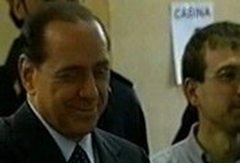 Silvio Berlusconi - Drop in support