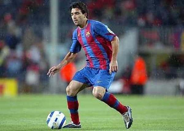 Deco opened the scoring for Barcelona after just three minutes