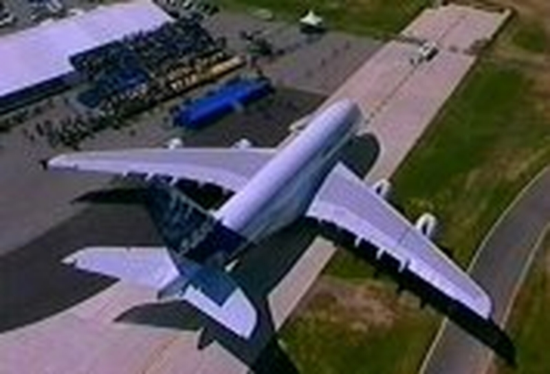 Airbus 380 - Lands at Heathrow