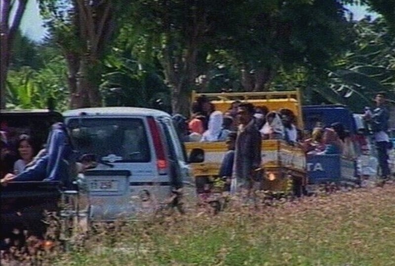 East Timor - Thousands flee in conflict