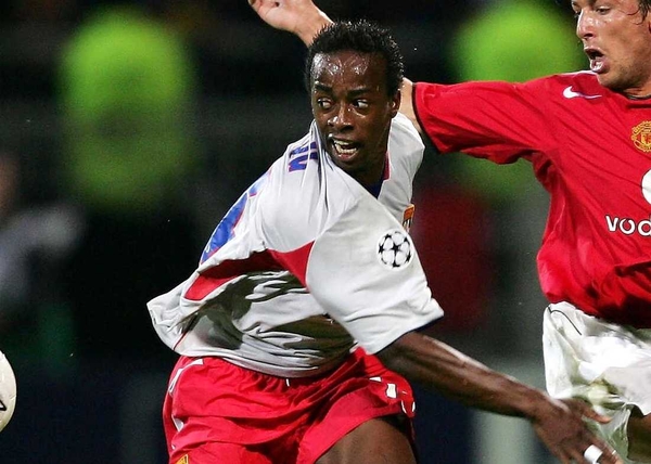 Sidney Govou gets the nod ahead of Nicolas Anelka