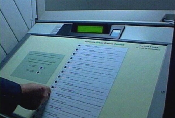 Electronic voting - Machines lying unused