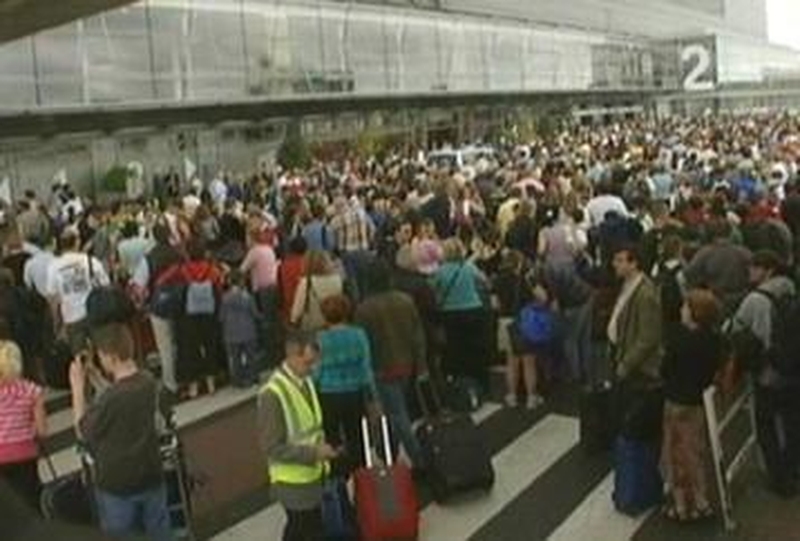 Dublin Airport - 12,000 passengers affected
