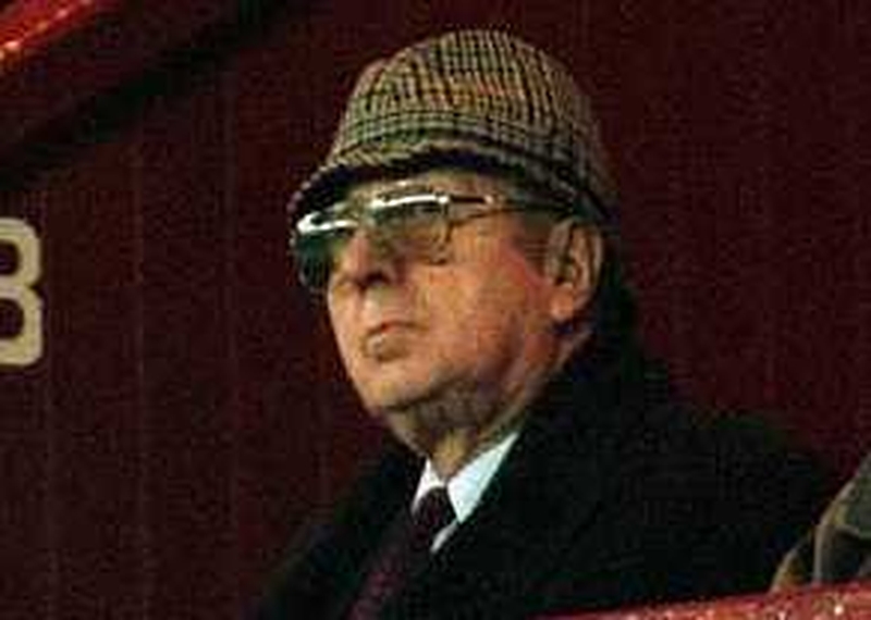 'Deadly' Doug Ellis is poised to sell Aston Villa to Randy Lerner