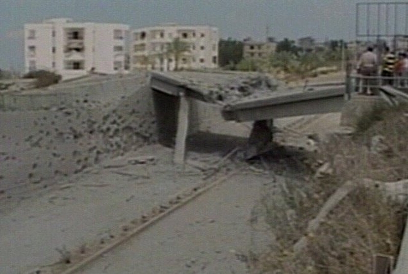 Lebanon - Over 100 air strikes