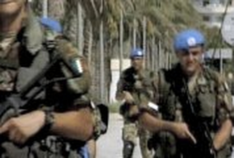 Lebanon - UN force depoys off coast