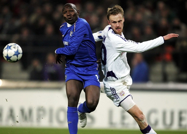 Geremi left beat West Ham's 'keeper Robert Green with a beautiful free-kick
