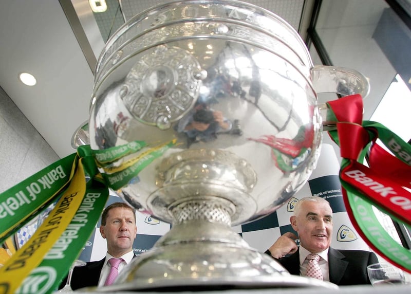Kerry manager Jack O'Connor and Mayo's Mickey Moran with the Sam Maguire this week