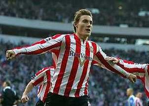 Dean Whitehead will be out until at least January