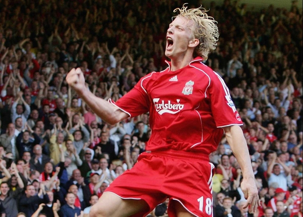 Dirk Kuyt believes Liverpool can upset Barcelona at the Nou Camp