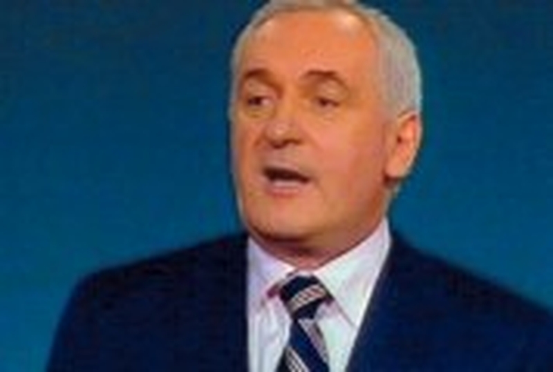 Bertie Ahern - State will not sell Aer Lingus stake