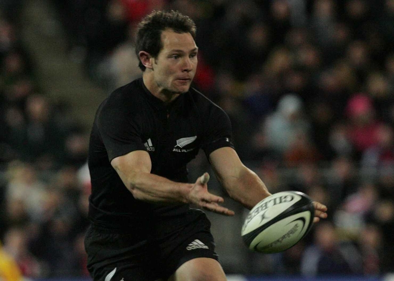 Aaron Mauger scored one of four New Zealand tries