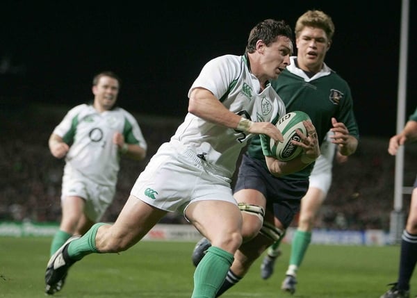 David Wallace goes over for Ireland in the comfortable win against South Africa