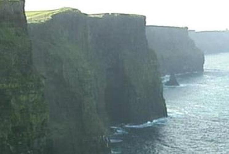 Cliffs of Moher - Woman dies after fall