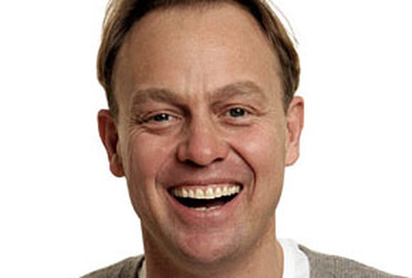 Donovan - signs on for theatre run