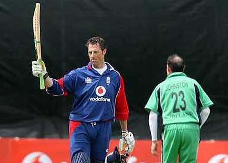 Marcus Trescothick acknowledges the crowd during a one day international against Ireland