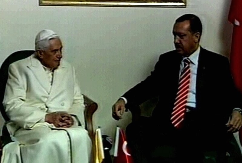 Pope and Turkish PM - Papal support for EU bid, says PM