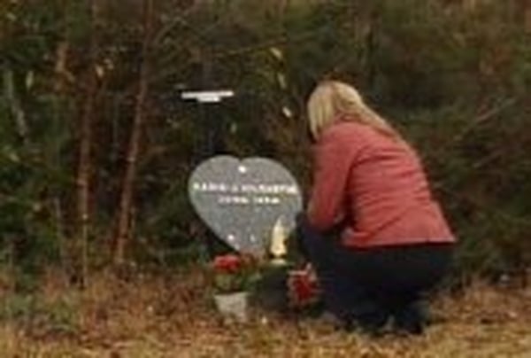 Body found at bog - Daughter tends to plaque