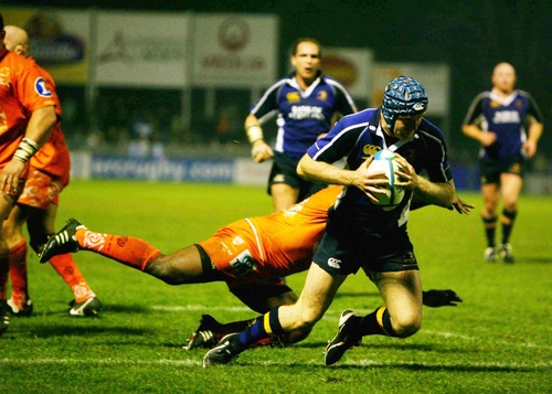 Deins Hickie crosses for his try against Agen