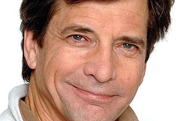 Dirk Benedict - Has been complaining about the show