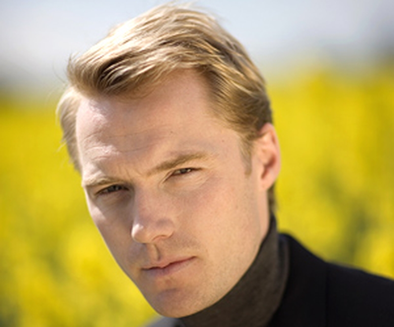 Keating – Joining Westlife for performance of Garth Brooks' song