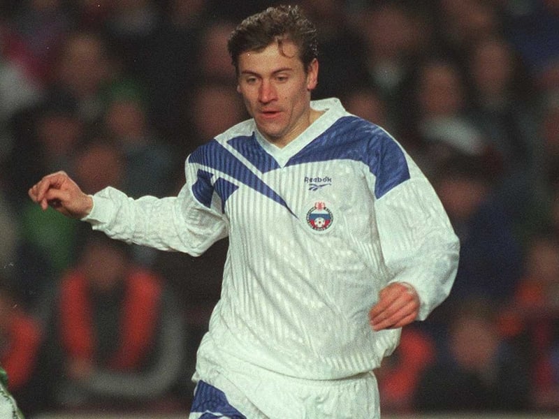 Andrei Kanchelskis moved from Manchester United to Everton in 1995