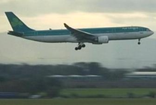 Aer Lingus - Passenger numbers up, load factor down