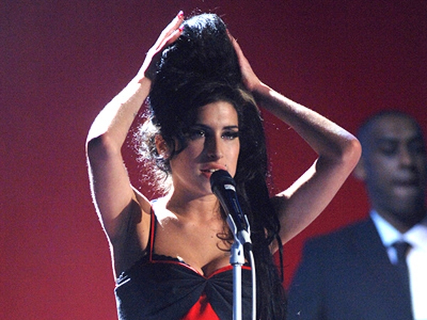 Winehouse - Husband is in jail
