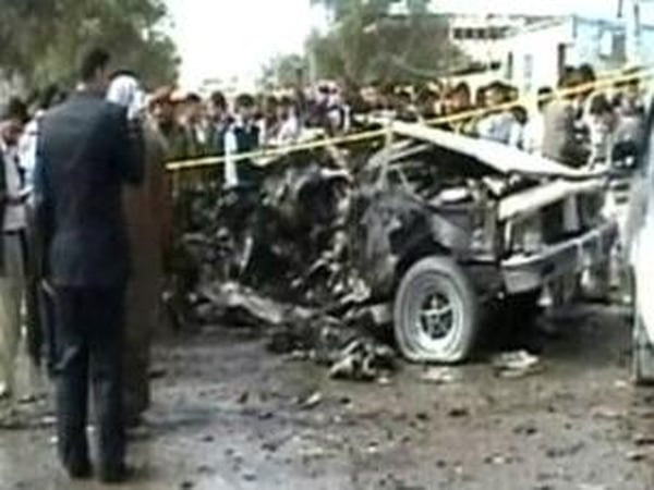Najaf - 13 killed in bombing