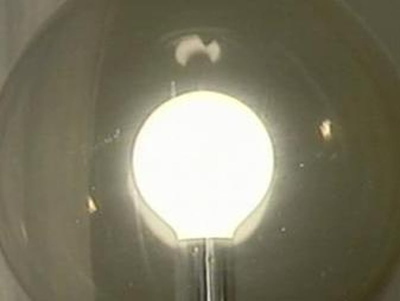 Light bulbs - Energy efficient by end of decade