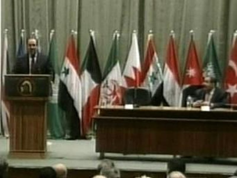 Iraq - Maliki hosts conference