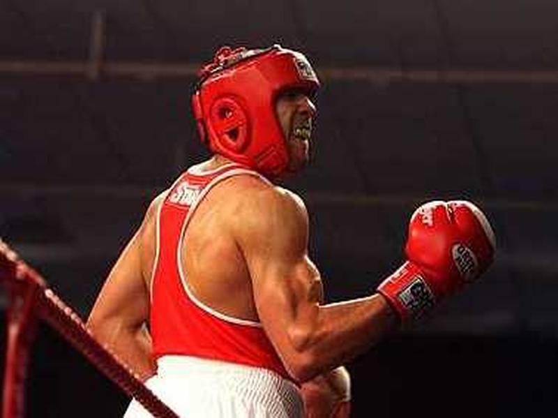 Darren Sutherland (pictured) and Darren O'Neill clash at the National Stadium in an eagerly-awaited middleweight bout