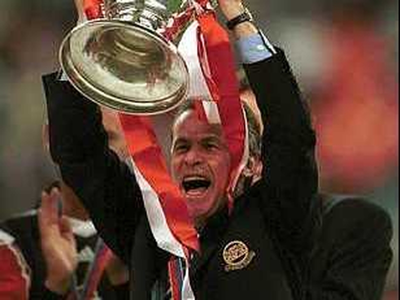 Ottmar Hitzfeld led Bayern to Champions League success in 2001