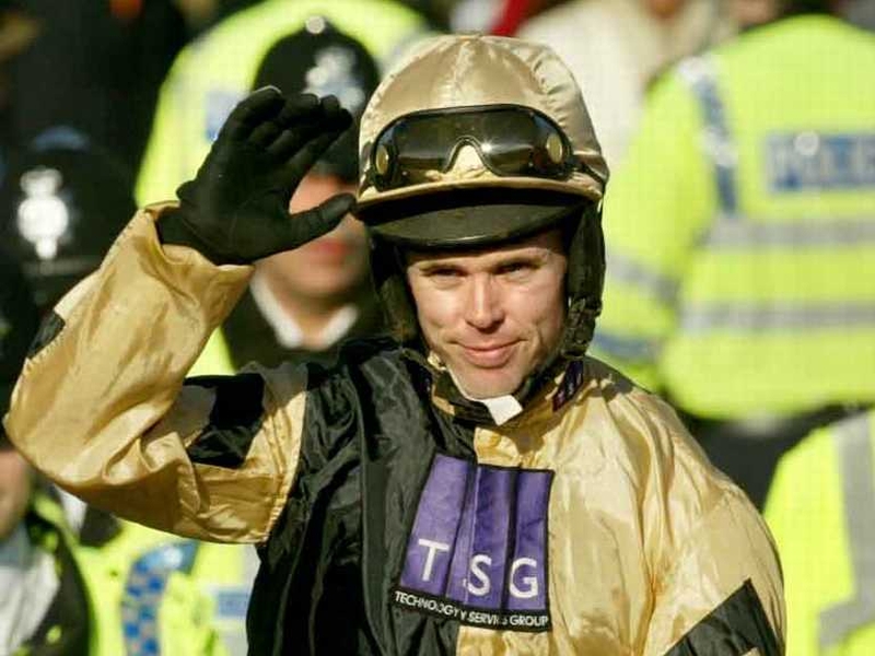 Graham Lee was not over extended in the Aintree race