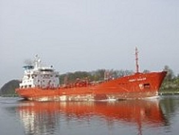 West Sailor - Chemical tanker stranded