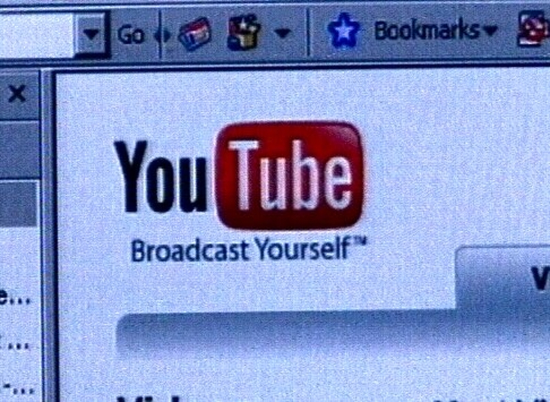 YouTube - Court orders Google to turn over database of users
