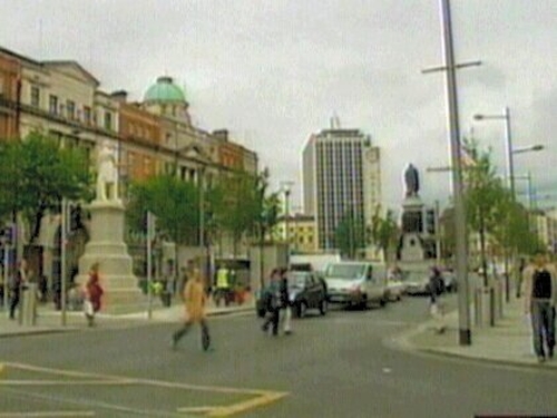 O'Connell Street - Two-day project to clean the Millennium Spire