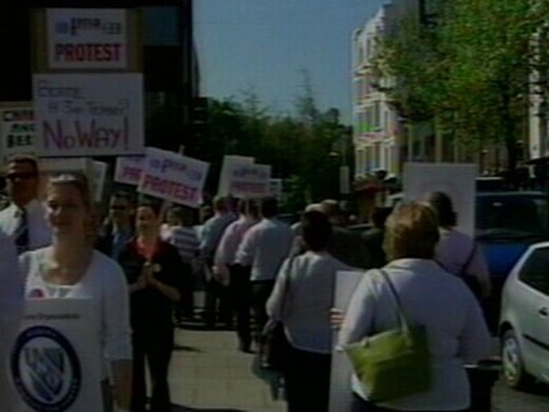 Nurses - Picket outisde Mansion House