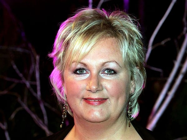 Cleaver - Staying at Coronation Street